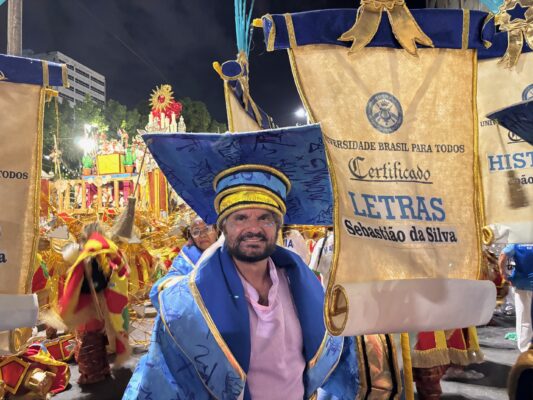 ‘Não existe nação sem educação’: ala de Niterói reúne professores e ex-alunos de universidades públicas 4 cristiano brito ala prouni niteroi