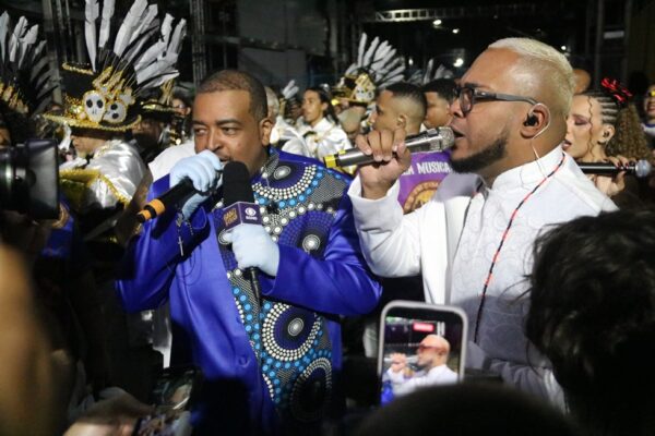 Samba tem alto rendimento, Em Cima Da Hora apresenta bom conjunto de fantasias, mas peca em evolução 6 em cima da hora desfile 2026 01