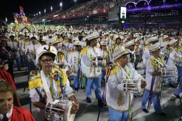 'Fizemos além do planejado', declara mestre de bateria da Inocentes de Belford Roxo 4 inocentes desfile 2026 18