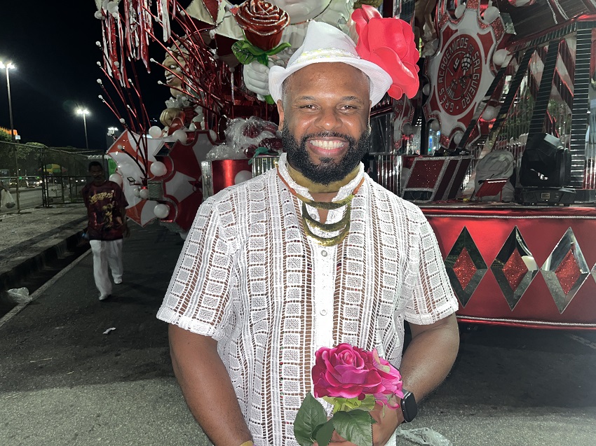 De volta para casa: Salgueiro finaliza desfile com Rosa Magalhães retornando à agremiação 3 joaovitor salgueiro