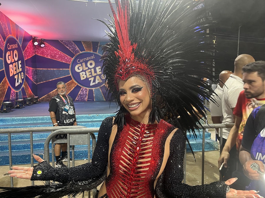 Entre magia, proteção e emoção: Lexa vive noite espeical com Dragões da Real no Carnaval de São Paulo 1