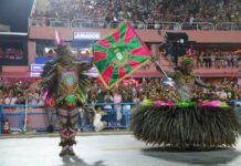 Estação Primeira de Mangueira celebra 98 anos com Alvorada, ações sociais e Samba da Volta