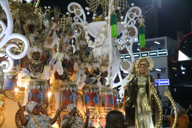 mangueira desfile 2026 37