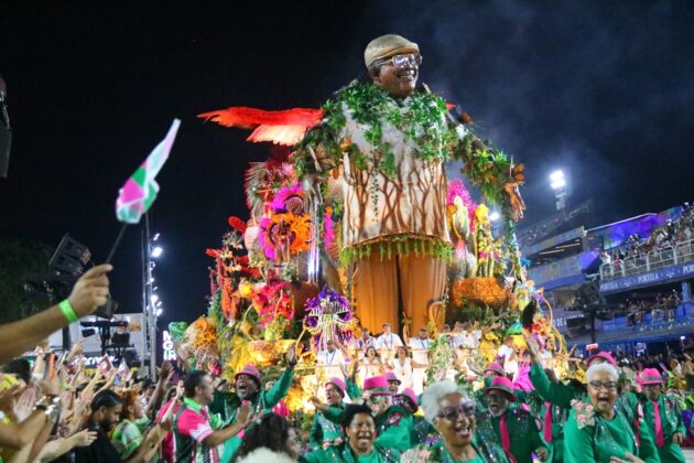 mangueira desfile 2026 41