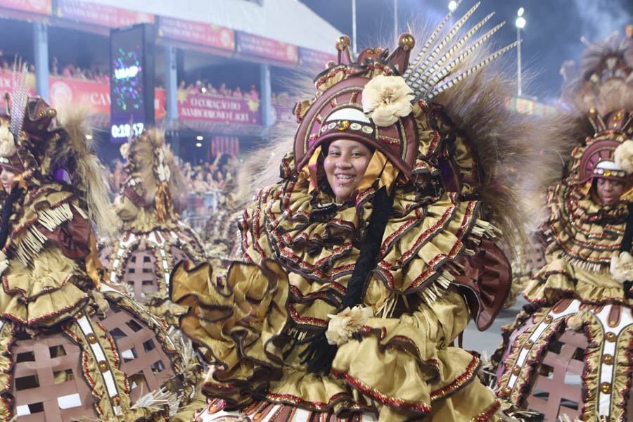 Pérola Negra constrói narrativa consistente sobre Maria Bonita no Anhembi 5 perolanegra desfile26 woodyhenrique felipearaujo ligasp 17