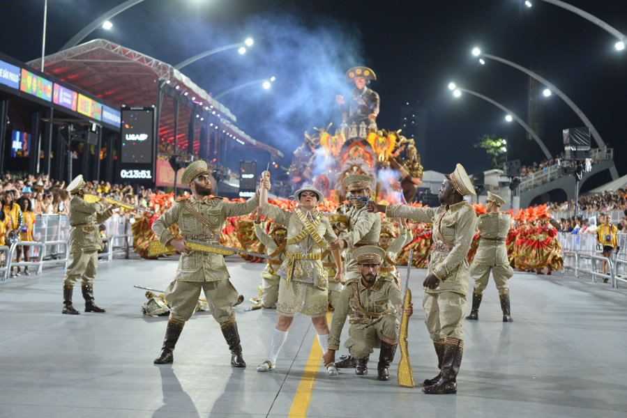 Pérola Negra constrói narrativa consistente sobre Maria Bonita no Anhembi 2 perolanegra desfile26 woodyhenrique felipearaujo ligasp 4