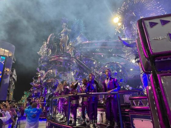 rosasdeouro desfile26 13