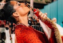 Imponente! Salgueiro tem canto potente, supera falha no som em ensaio com brilho também para comissão e casal