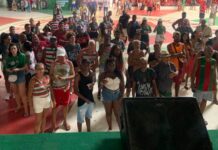 Notas da bateria e fantasias pesadas viram alvo de críticas dos torcedores da Grande Rio