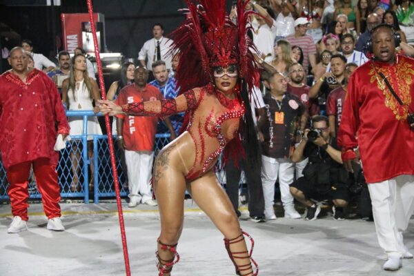 Imbatível! Alegorias impactantes, qualidade estética e de quesitos colocam Unidos de Padre Miguel como candidata ao título 11 upm desfile 2026 17