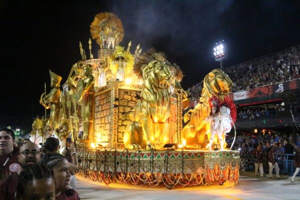 Imbatível! Alegorias impactantes, qualidade estética e de quesitos colocam Unidos de Padre Miguel como candidata ao título 9 upm desfile 2026 21