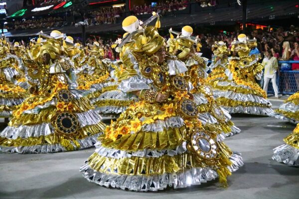 Colorido de Heitor pinta estética primorosa e excelência em outros quesitos colocam Vila Isabel na briga pelo título 6 vila isabel desfile 2026 20