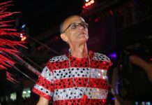 Freddy Ferreira analisa a bateria da Viradouro no desfile no Carnaval 2026