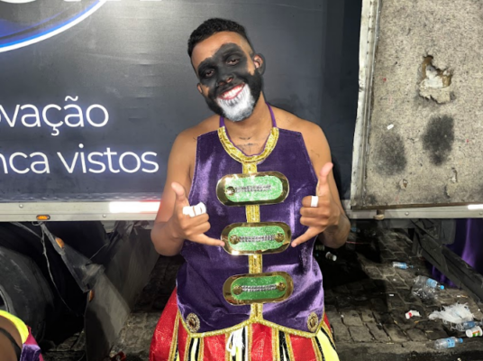 Bateria Pirata-Furiosa: Bateria do Salgueiro representa piratas em busca de um tesouro 2 vitor salgueiro