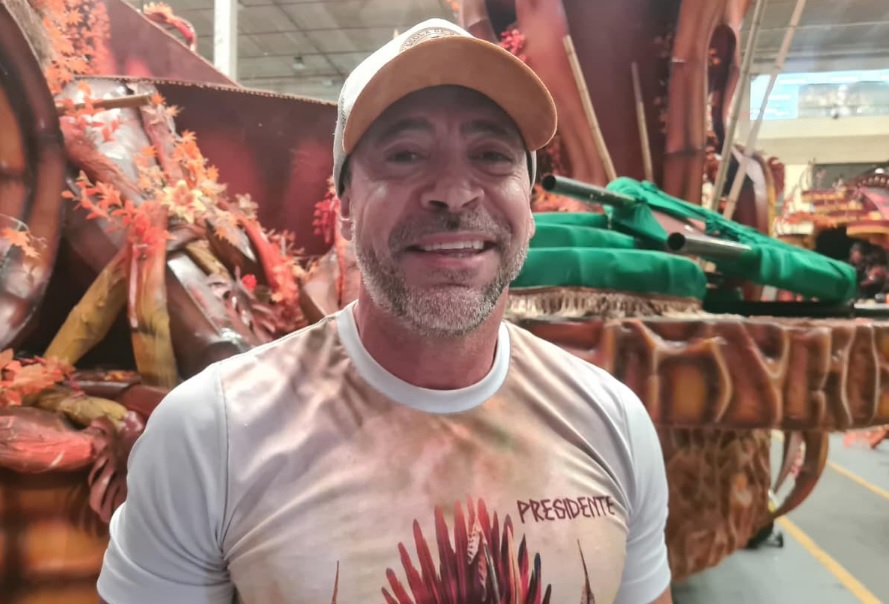 Tomate reflete sobre o quesito Evolução no desfile de 2026, mas celebra felicidade da Dragões da Real 1 tomae dragoes