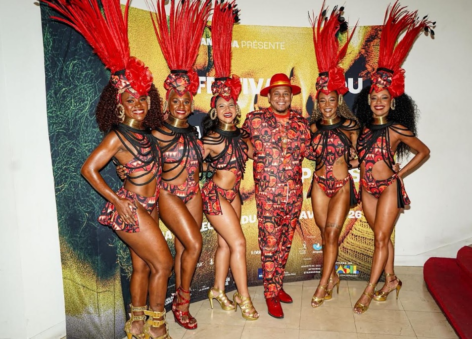 União de Maricá encerra 28º Festival do Cinema Brasileiro em Paris 2 maricafranca