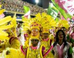 Quando a avenida virou estádio: os enredos que cantaram a Seleção Brasileira