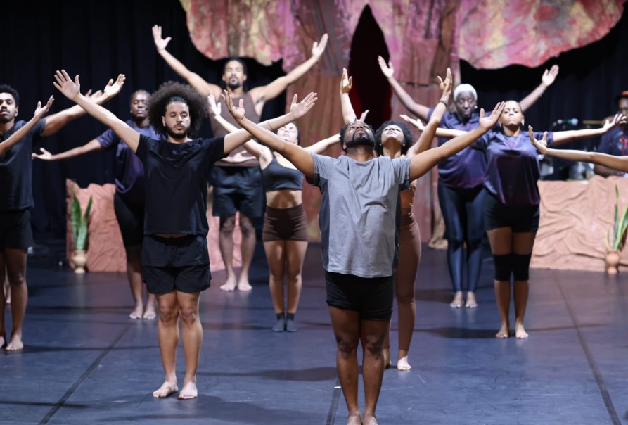 Mangueira promove aula aberta de dança afro com foco em movimento, cultura e bem-estar 1 dancamangueira
