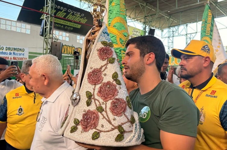 Imperatriz renova a fé em Nossa Senhora de Nazaré e transforma mini Círio em encontro de devoção e união entre as escolas 1 joao cirio