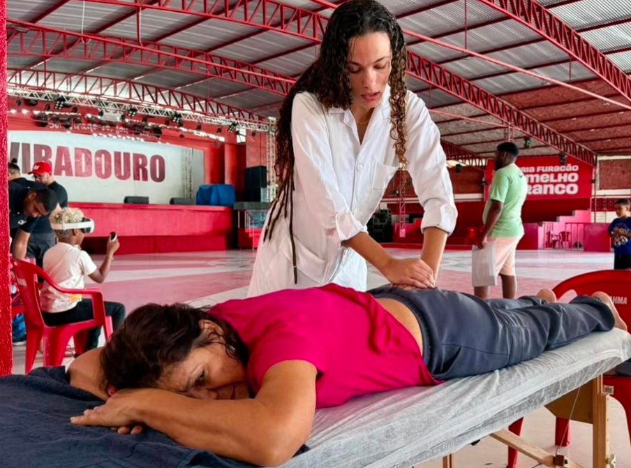 Viradouro promove ação social gratuita em celebração aos 80 anos e atende centenas de pessoas em Niterói 2