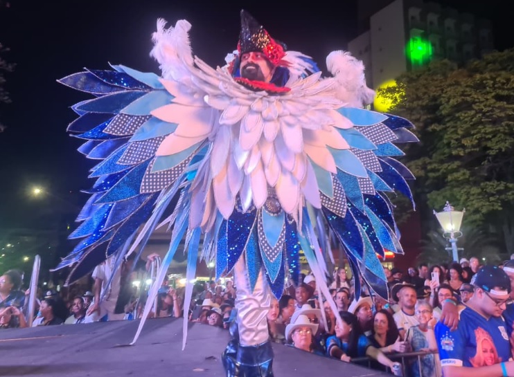Império lota praça com Festa das Fantasias e transforma Jaguariúna na Casa Verde 4 imperiocasaverde fantasias27 4