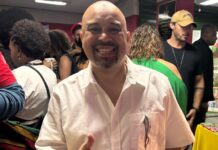 Mangueira não prevê mudanças na letra do samba campeão e inicia ensaios de rua em 15 de novembro