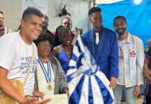 Tia Surica recebe Medalha Chiquinha Gonzaga em homenagem à trajetória no samba