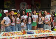 Promessa de mãe-musa vira tradição e leva festa do Dia das Crianças à Grande Rio