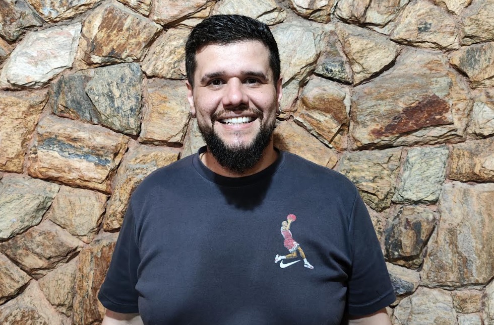 Macaco Branco transforma memórias da Vila Isabel em livro para inspirar adolescentes 1 macaco branco mestre