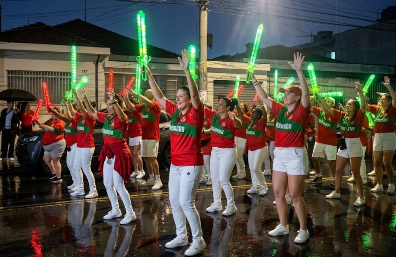 Sob forte chuva, Mocidade Alegre inicia temporada de ensaios de rua visando a preparação para o Carnaval 2027 1 morada rua1610 3